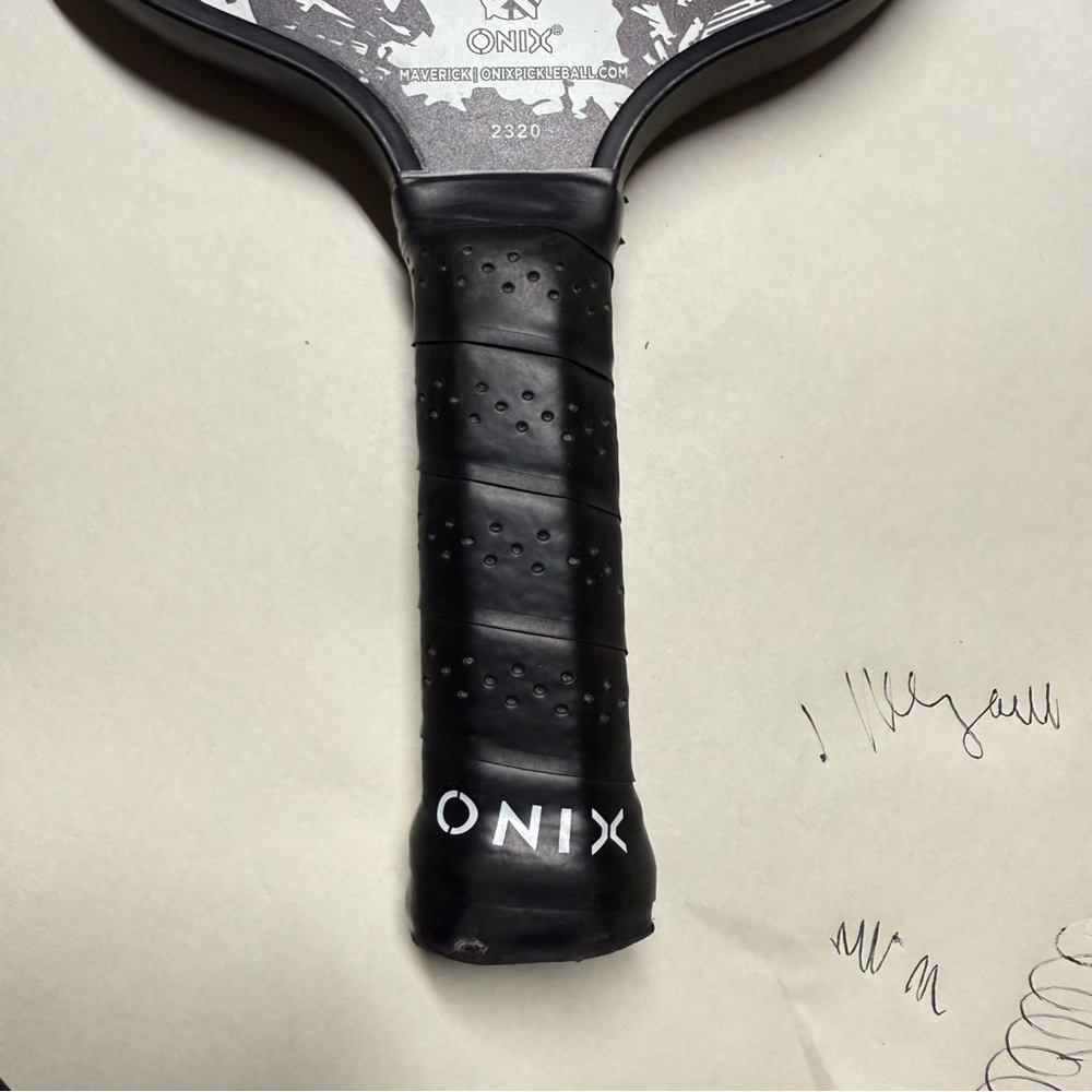 ONIX Pickleball Paddle Black and Gray - Picture 3 of 3